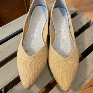 Rothy’s 9.5 pointed beige/ tan/ cream color